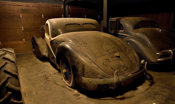 Barnyard 1938 Bugatti Type 57C Atalante 02