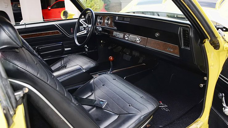 1970 Oldsmobile Cutlass Rallye 350 interior