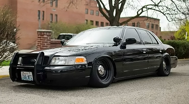 Ford-Crown-Victoria