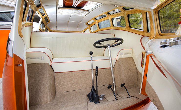 surf-seeker-vw-bus-interior