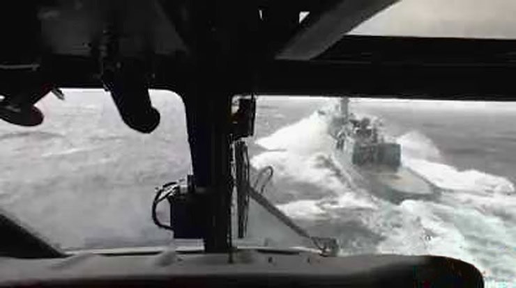 sikorsky-mh-60r-seahawk-landing-in-the-extreme-conditions