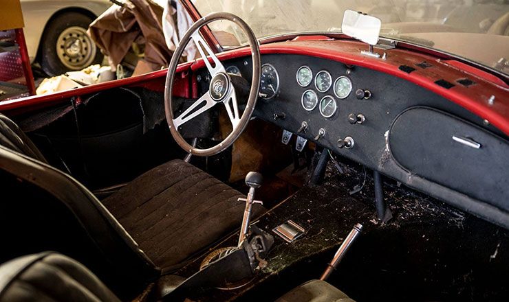 1967 Shelby Cobra 427 barn find interior