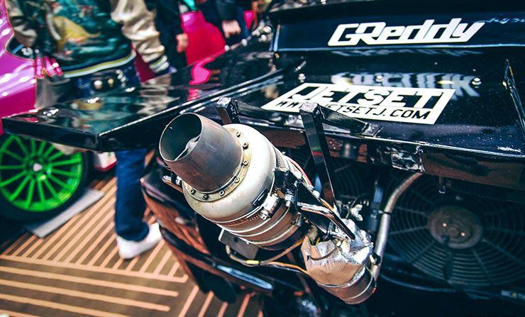 small jet engine strapped at the rear end of quad turbo 2JZ S14 Nissan Silvia