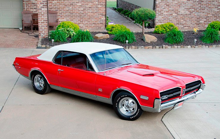 red and white 1967 Mercury Cougar XR7 top front right