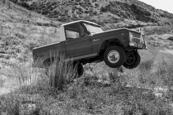 Ford Bronco vintage photo