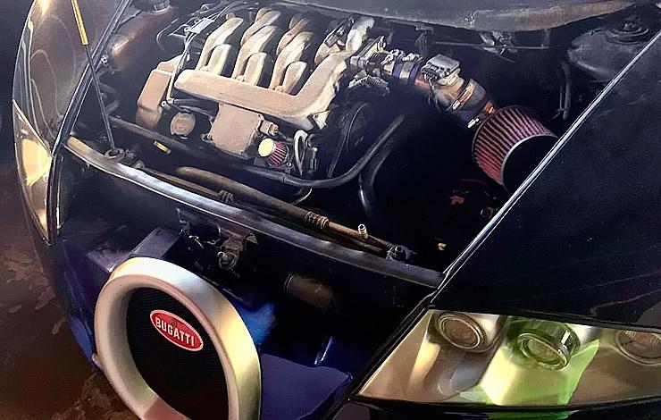 Ford Cougar V6 engine in Bugatti Veyron replica