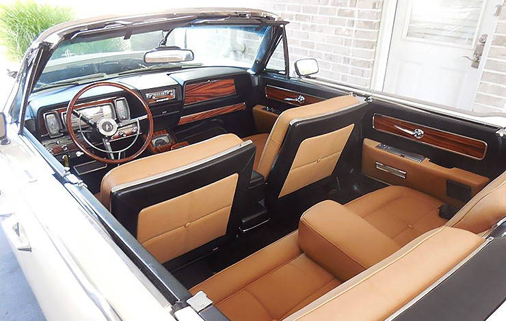 Custom 1961 Lincoln Continental convertible interior