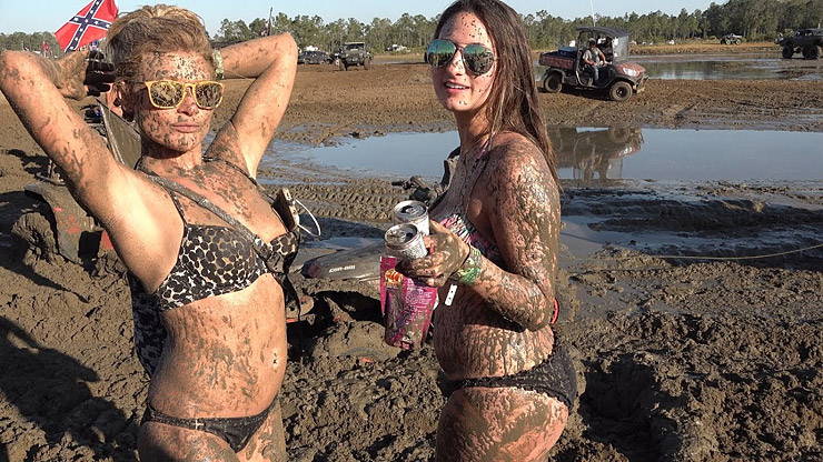 dirty redneck girls love mud trucks - TCR Mudfest
