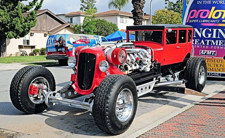 1928 Studebaker Rodzilla with Twin-Turbocharged tank engine front end