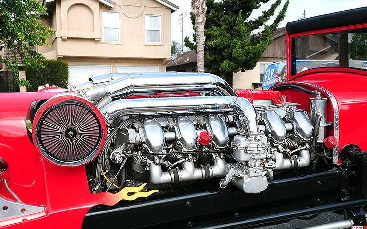 Rodzilla 29 liter 1,400 hp twin-turbocharged tank engine