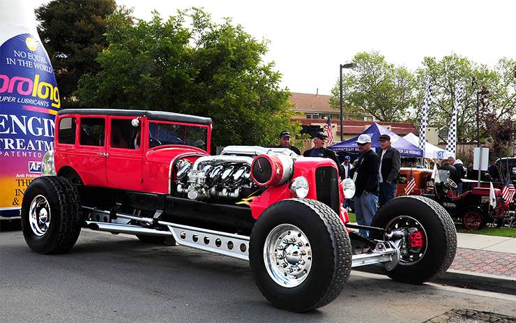 Rodzilla - twin-turbocharged tank engine hot rod