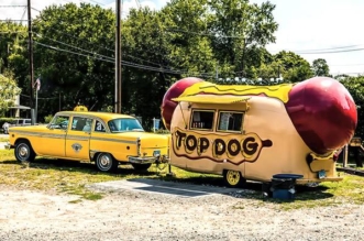 Top Dog hot dog stand on Route 66