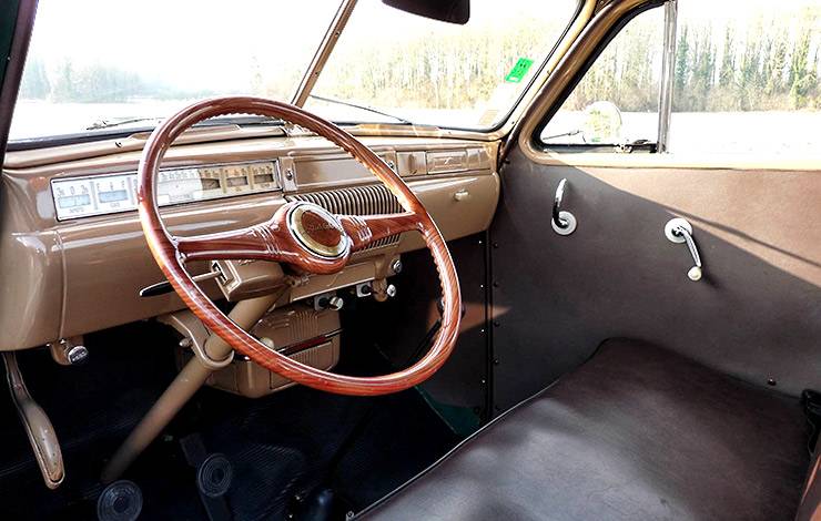 1941 Studebaker M5 pickup interior