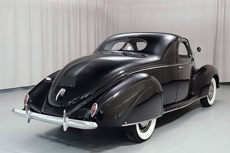 1939 Lincoln Zephyr Coupe rear end