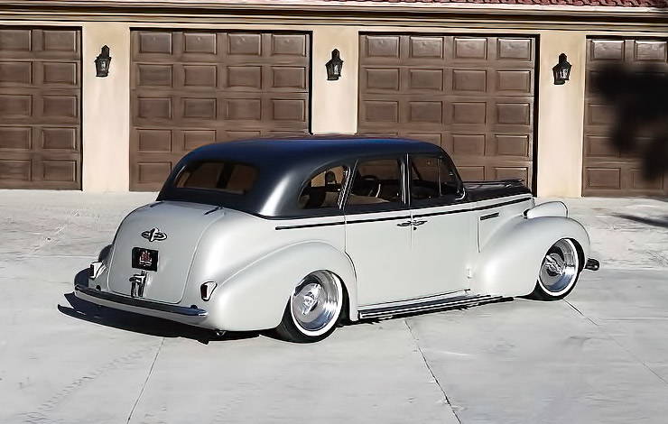 1939 Buick 4-Door Special 'The Duchess' hot rod rear righ side