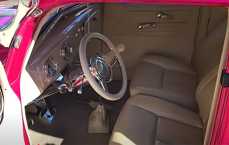 1936 Chevrolet lowrider Linda Chicana interior